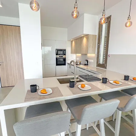 Βίλα Azure Jade *