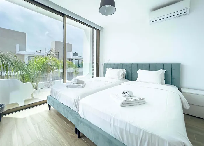 Azure Jade * Protaras