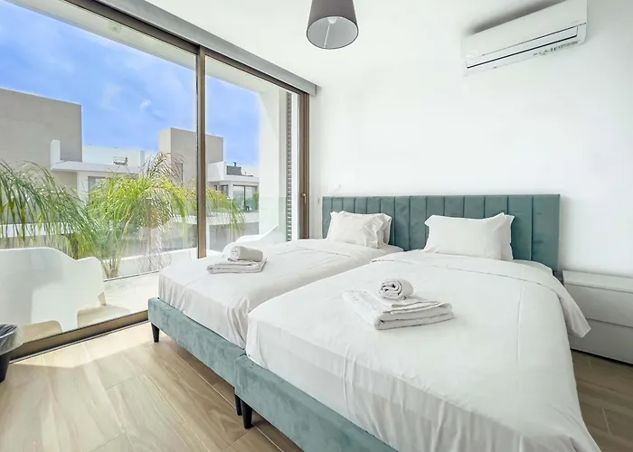 Azure Jade * Protaras